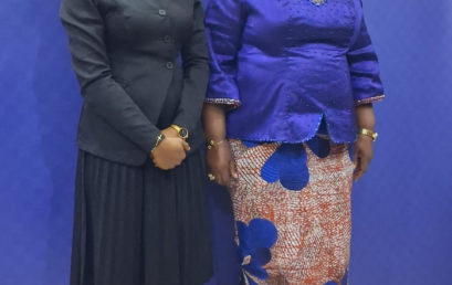 UCC-ESURSI : S.E. MADAME MARIE-THÉRÈSE SOMBO, MINISTRE DE L’ESURSI, ANNONCE A LA MEILLEURE LAURÉATE DE L’UCC, SUBLIME KOYI SALEY, QU’ELLE EST RETENUE, “SANS CONDITION”, BÉNÉFICIAIRE DE LA BOURSE DU GOUVERNEMENT CONGOLAIS POUR SES ÉTUDES DOCTORALES