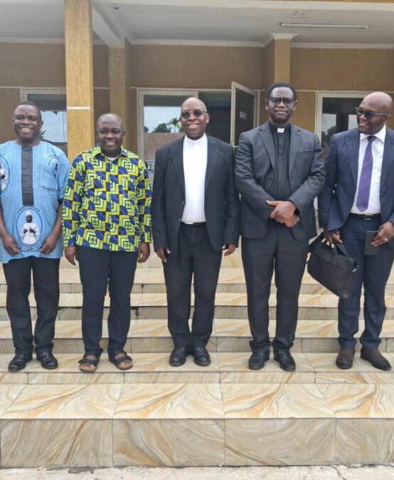 LE MANDAT DU PROFESSEUR ABBE LEONARD SANTEDI COMME PRESIDENT a.i. DE L’ASSOCIATION DES UNIVERSITÉS ET INSTITUTS SUPERIEURS CATHOLIQUES D’AFRIQUE ET DE MADAGASCAR PROLONGÉ D’UNE ANNÉE