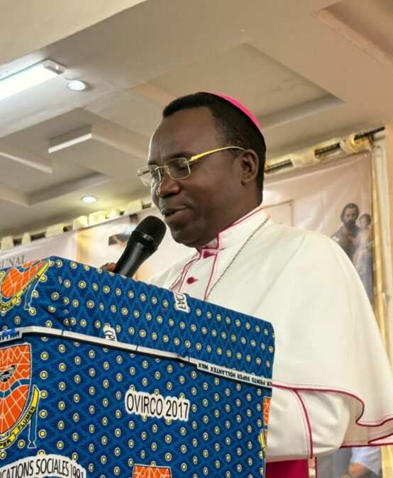 PHOTO MGR CARLOS NDAKA COLLOQUE DROIT CANON 4