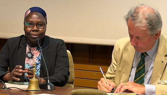 la Professeure Claudine DUMBI, Doyenne de la Faculté d’Économie et Développement en Conférence à l’Académie d’agriculture de France