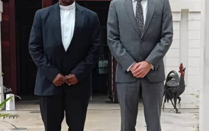 UCC-INFO : RENFORCEMENT DE LA COOPERATION ET PROJET DE PARTENARIATS ENTRE L’UNIVERSITE CATHOLIQUE DU CONGO ET LES UNIVERSITÉS D’ETAT DE FRANCE AU COEUR DES ECHANGES ENTRE LE RECTEUR ET L’AMBASSADEUR DE FRANCE EN RD. CONGO