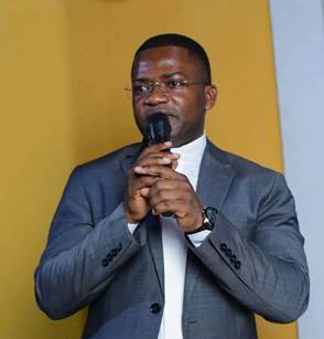Un nouveau Recteur à l’Université Catholique duCongo (UCC) : le Professeur Abbé François BatuafeNgole. Qui est-il ?